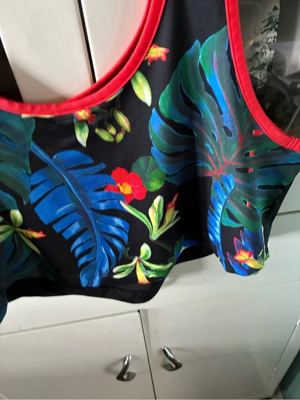 Nike Black Cropped Sports Tank with Floral Swoosh sz S